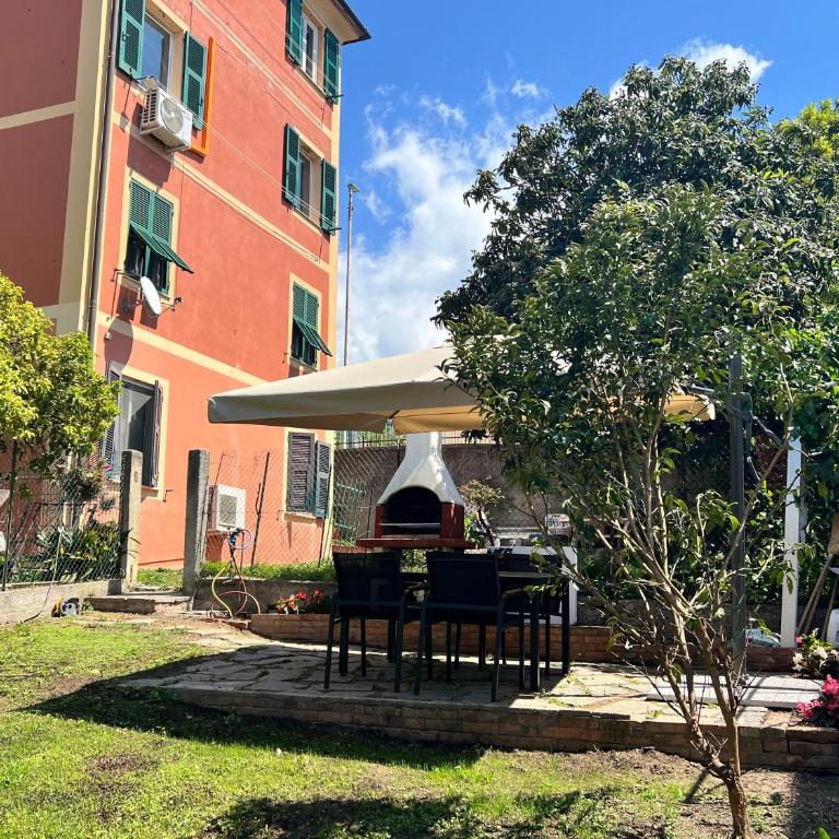 Luce Chiara Home - Two-Bedroom Deluxe Apartment with Garden View - 23