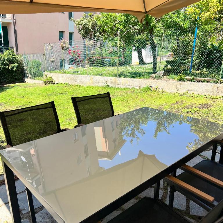 Luce Chiara Home - Two-Bedroom Deluxe Apartment with Garden View - 24