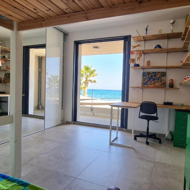 Magnifique maison posée sur le sable face à la mer - Villa - Côté Plage - 20