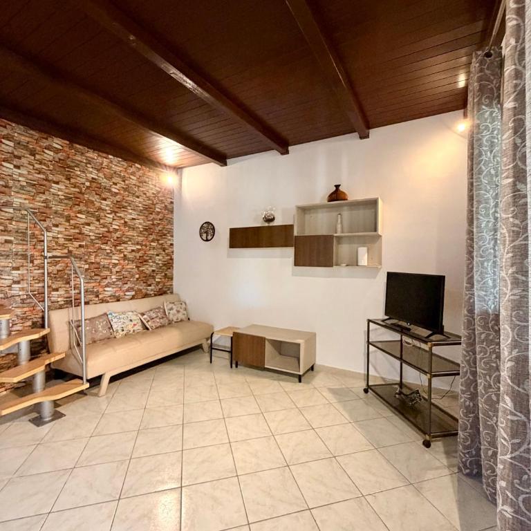 Steps from the Beach, Minutes from Cefalù - Casa con 3 Camere da Letto - 24