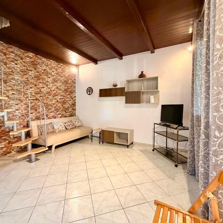 Steps from the Beach, Minutes from Cefalù - Casa con 3 Camere da Letto - 9