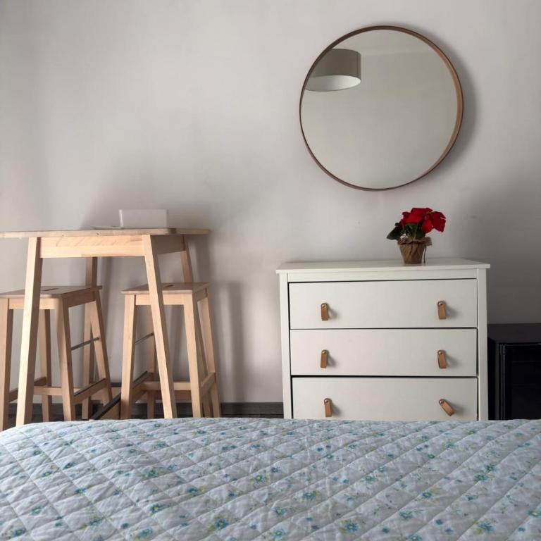 Levante Guesthouse - Double Room with Private Bathroom - 4