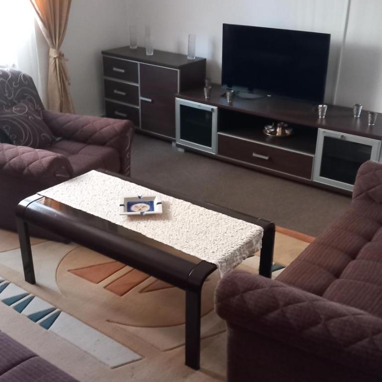 Lari and Klo Apartments - Two-Bedroom Apartment - 8