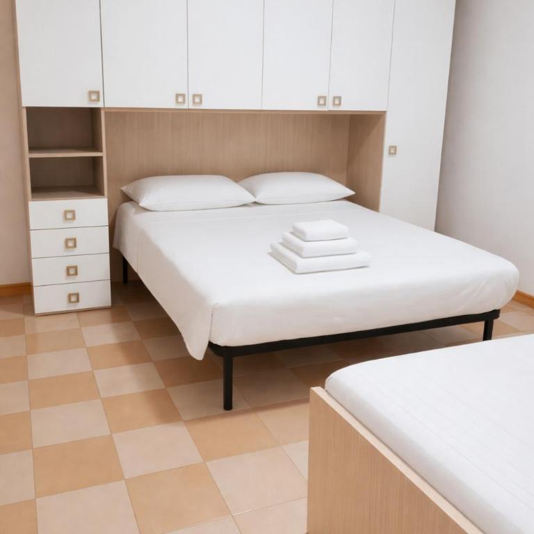 Casa Vacanze RosMary - Appartamento Premium con 3 Camere da Letto e Balcone - 10