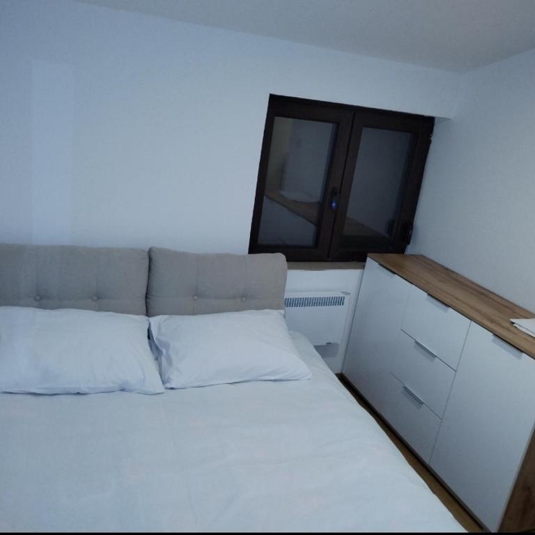 STAZA Zdravlja - Two-Bedroom Apartment - 9