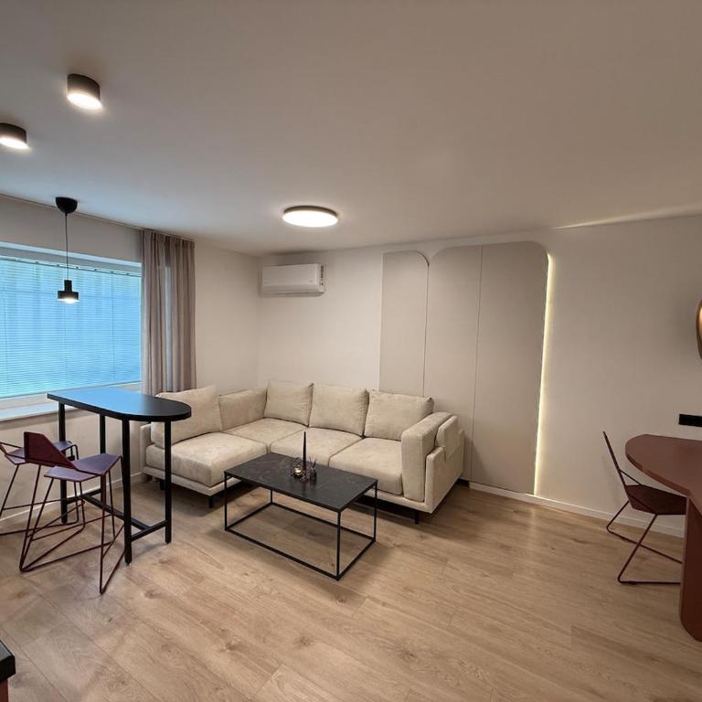 SH Luxury Apartments Sarajevo - Red - One-Bedroom Apartment - 1