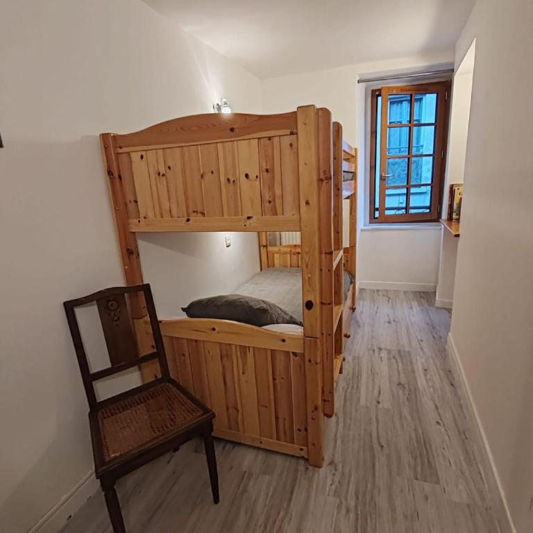 Maison Luchon - Maison 3 Chambres - 11