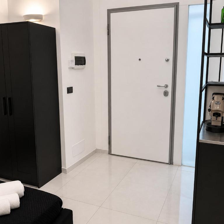 Santa Chiara Guest House - Double Room with Private Bathroom - 9