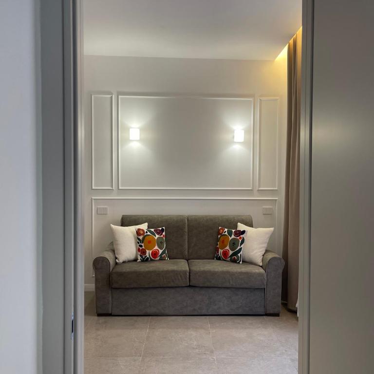 Home by Gàni - One-Bedroom Apartment - 14