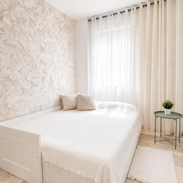 Spacious Apartment with Garden & Terrace - Apartment - Ground Floor - 21