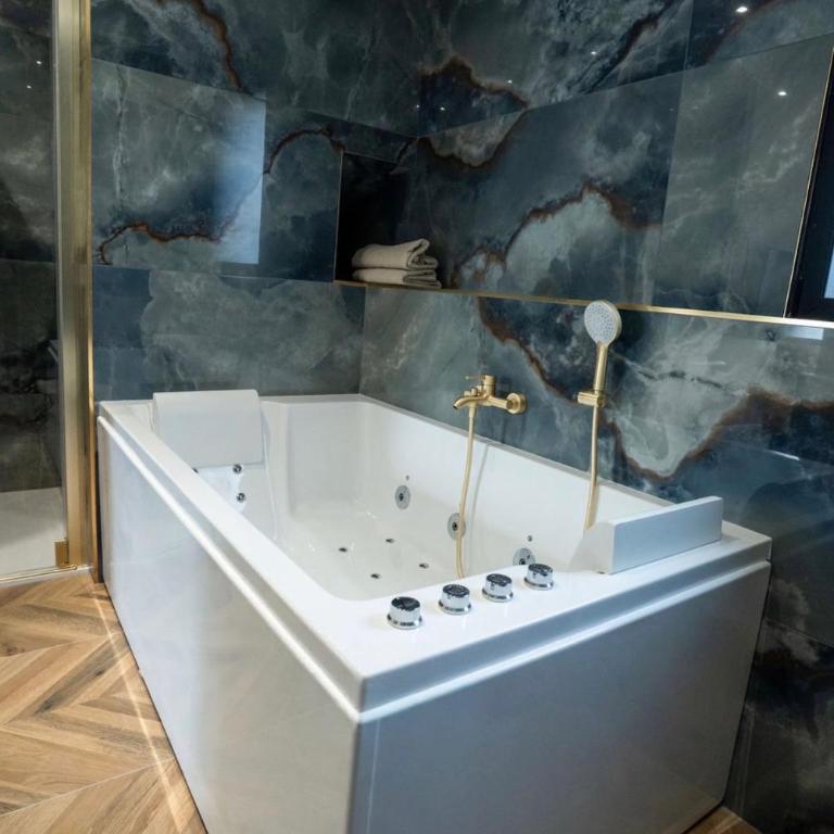 Saphir Suite Design & Whirlpool Bath - Appartamento con 1 Camera da Letto - 7