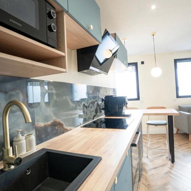 Saphir Suite Design & Whirlpool Bath - Appartamento con 1 Camera da Letto - 8