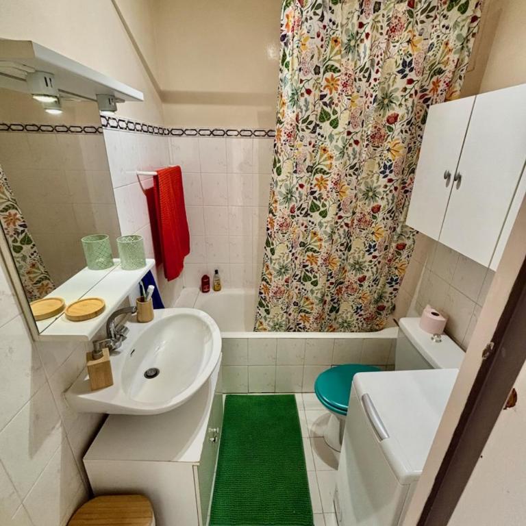 Très bel appartement au coeur d'Avignon - Two-Bedroom Apartment - 9