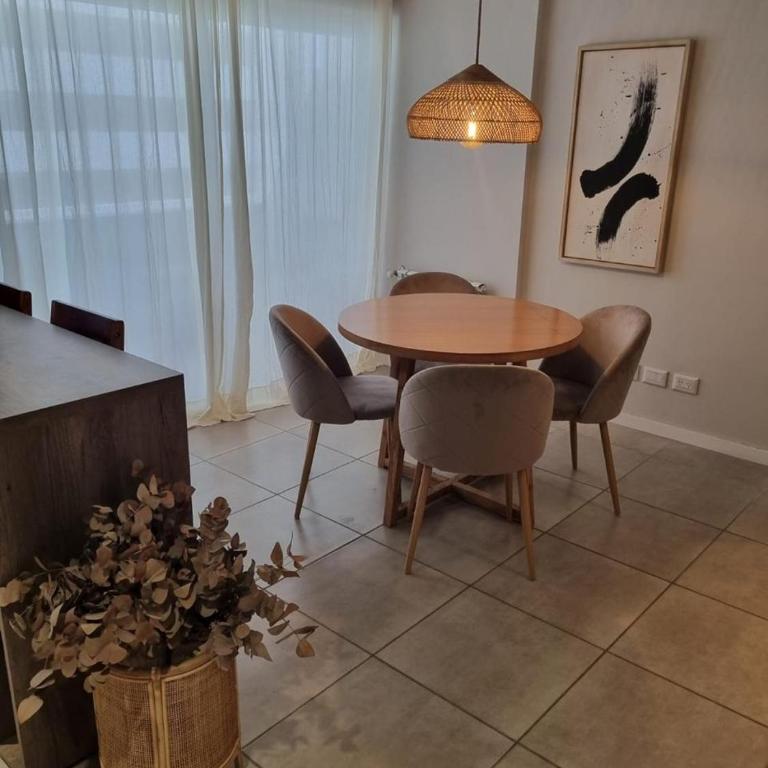 Departamento Moderno con Pileta en Altura - Apartamento de 1 dormitorio - 2