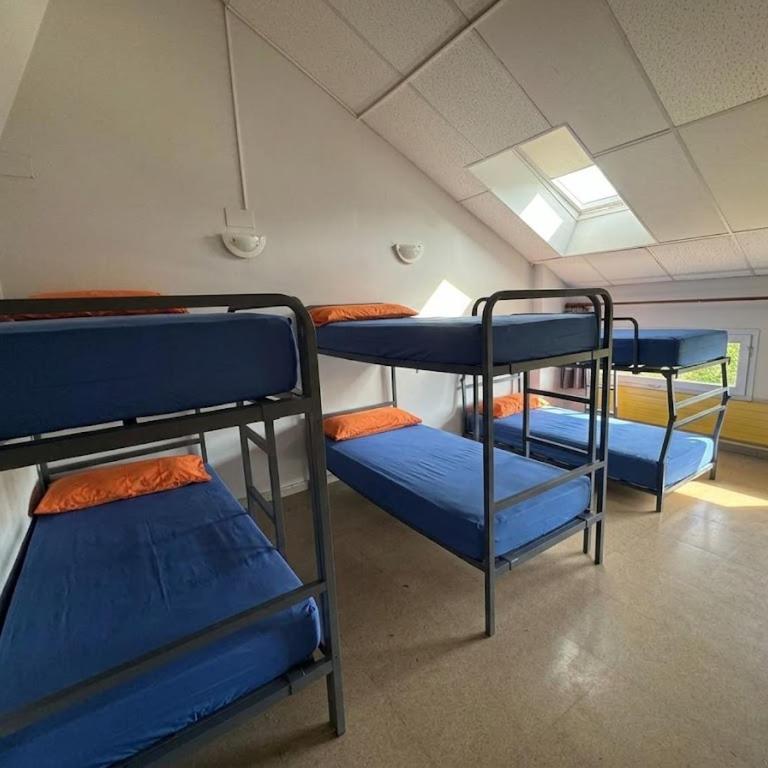 Residencia Albergue Jaca - Chambre Familiale (6 Adultes) - 1