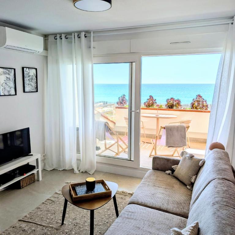 Studio Vue mer, Piscine, Wifi, Climatisation, Parking privé, Terrasse 1ère ligne - La Coulée Douce - Appartement - Vue sur Mer - 11