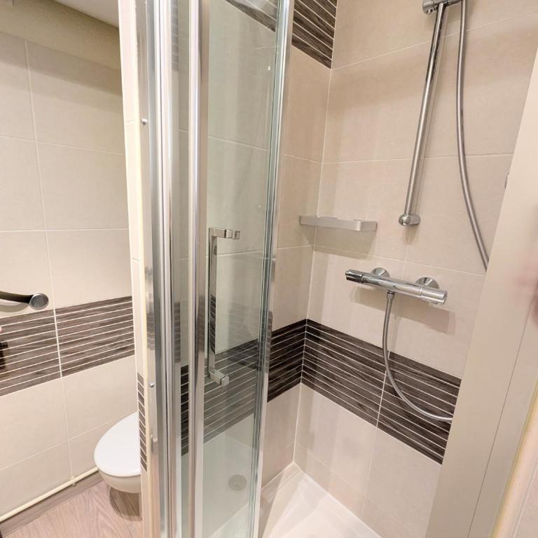 Studio Vue mer, Piscine, Wifi, Climatisation, Parking privé, Terrasse 1ère ligne - La Coulée Douce - Appartement - Vue sur Mer - 20