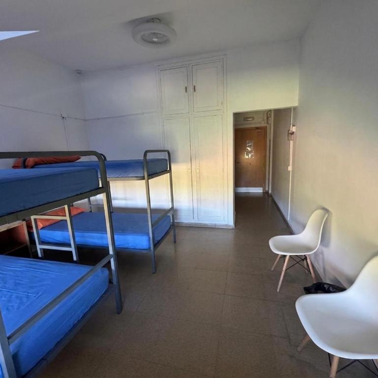 Residencia Albergue Jaca - Chambre Familiale Adaptée aux Personnes à Mobilité Réduite - 4