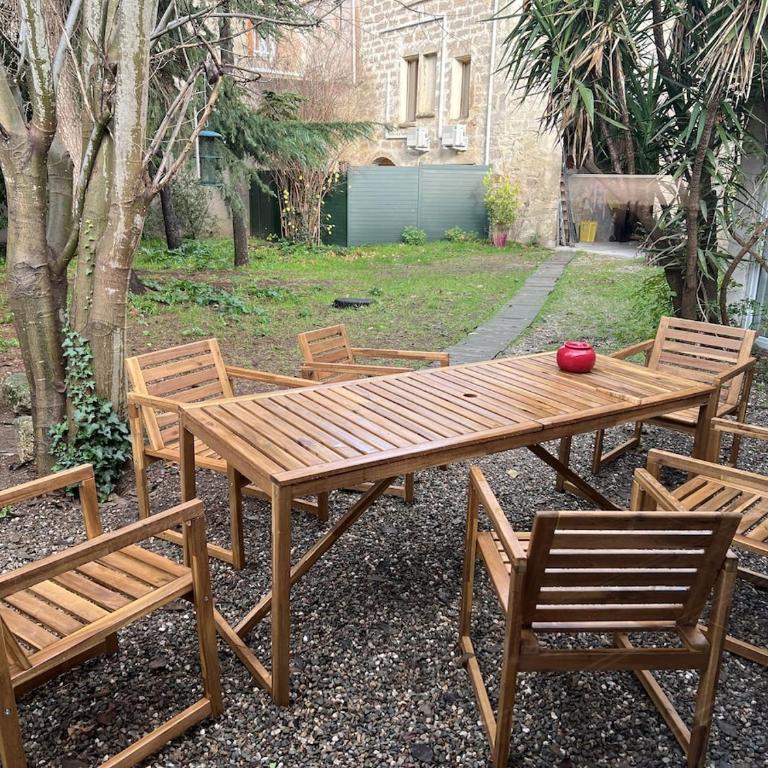 Appartement paisible de 150 m2 en centre ville - Appartement 2 Chambres - 26
