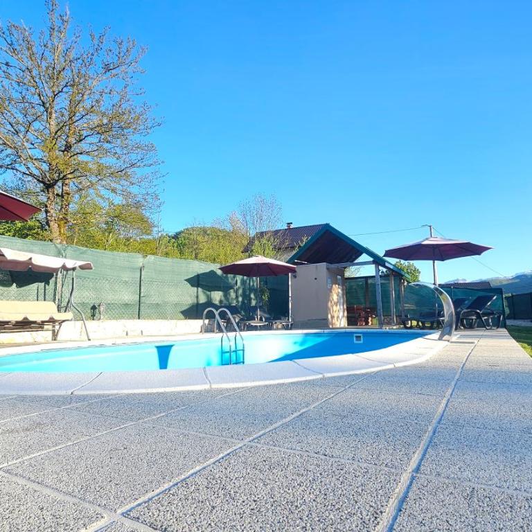 Green Oasis Apartment - Vila sa Sopstvenim Bazenom - 11