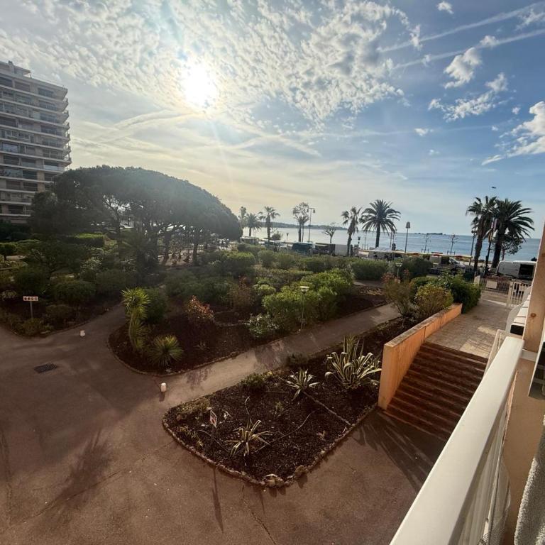 Appartement 2 chambres front de mer 40m plage vue mer clim - Fréjus plage - Appartamento con 2 Camere da Letto - 15