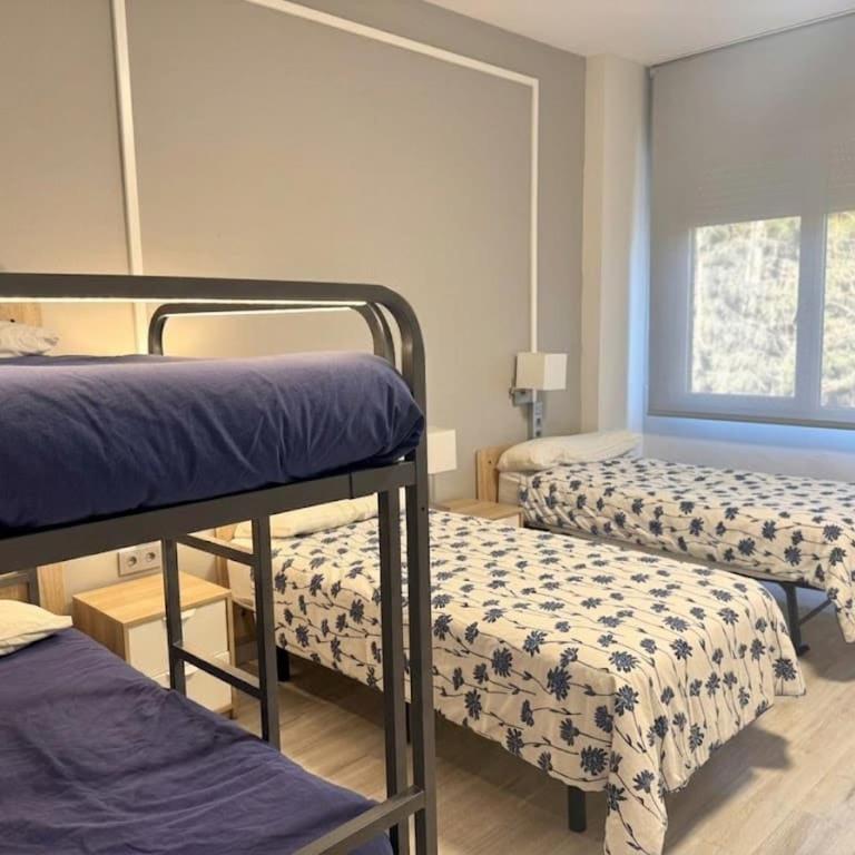 Residencia Albergue Jaca - Chambre Quadruple Supérieure - 2