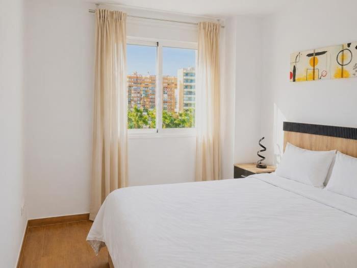 Apartamento con piscina y parking cerca del mar - Two-Bedroom Apartment - 20