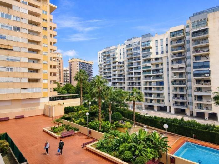 Apartamento con piscina y parking cerca del mar - Two-Bedroom Apartment - 30