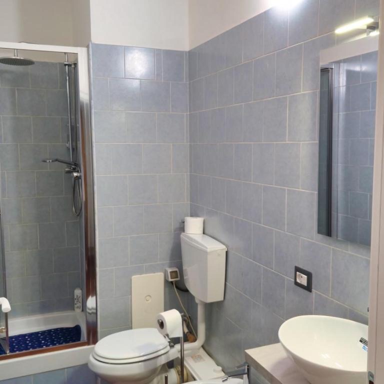 Central Station and City Rooms Link "13 Apartment" Amalfi Coast , Salerno - Monolocale Triplo Standard - 7