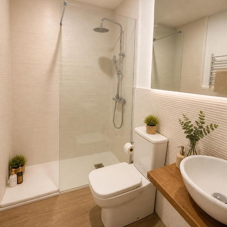 21CaLQuEROL Boutique Select - Three-Bedroom Apartment - 4