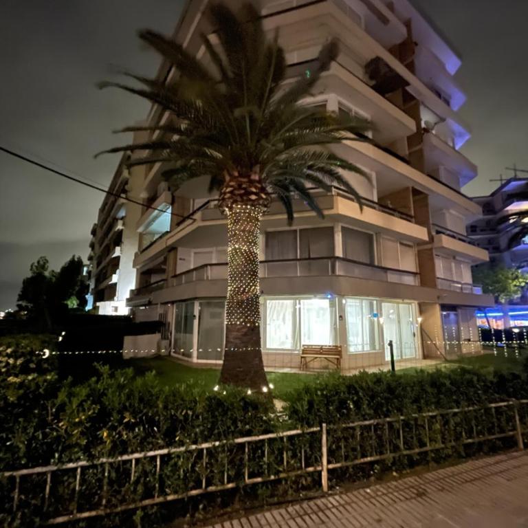 Piso delante de la playa La Pineda con 2 habitaciones - One-Bedroom Apartment - 2
