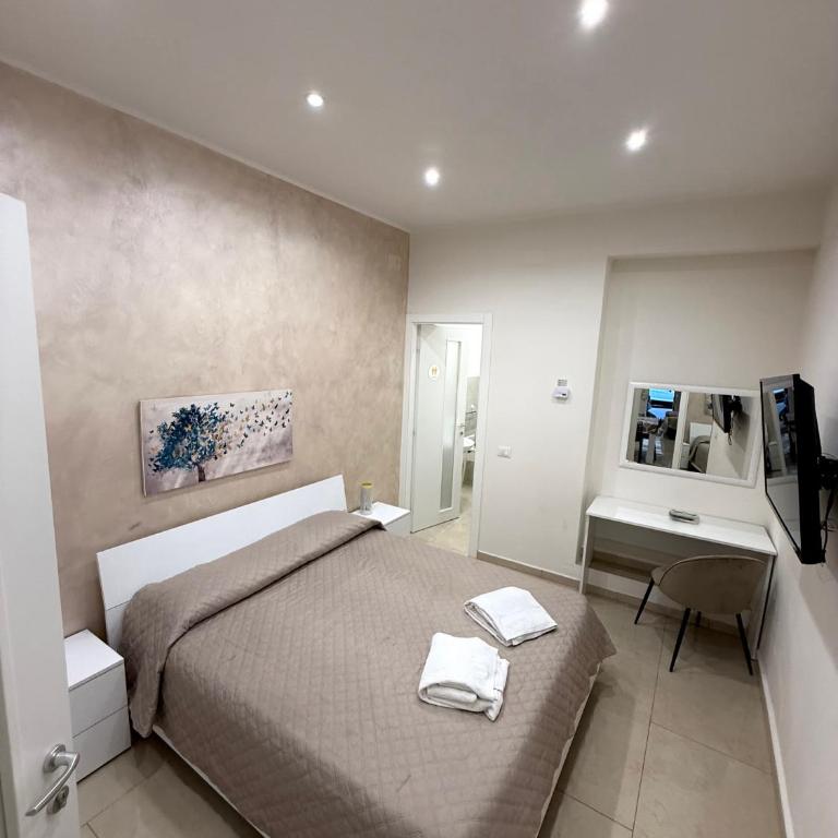 House Dante 224 - Double Room with Private Bathroom - 1