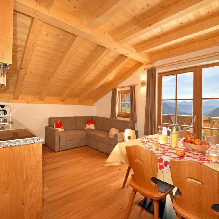 Feldererhof GsiesApt Dolomitenblick - Appartamento Deluxe con 2 Camere da Letto e Vista Giardino - 1