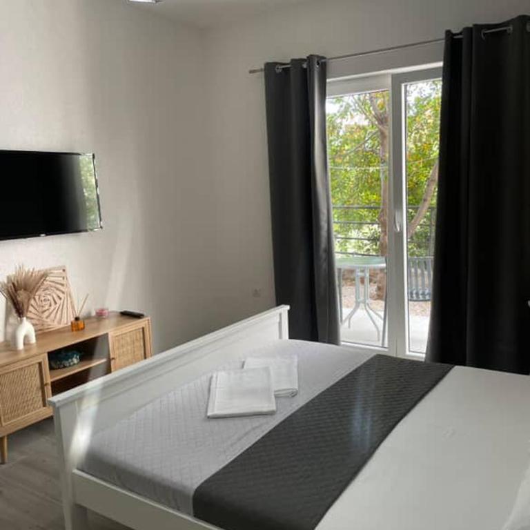 Quattro Rocce Apartments Zelen - Dvokrevetna Soba sa Bračnim Krevetom i Balkonom - 8