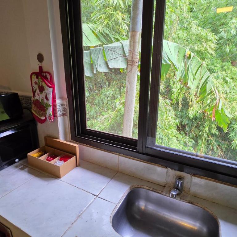 Departamento Céntrico con Balcón y Pileta en Puerto Iguazú - Apartamento con vistas a la piscina - 9