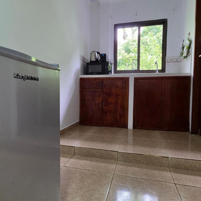 Departamento Céntrico con Balcón y Pileta en Puerto Iguazú - Apartamento con vistas a la piscina - 12
