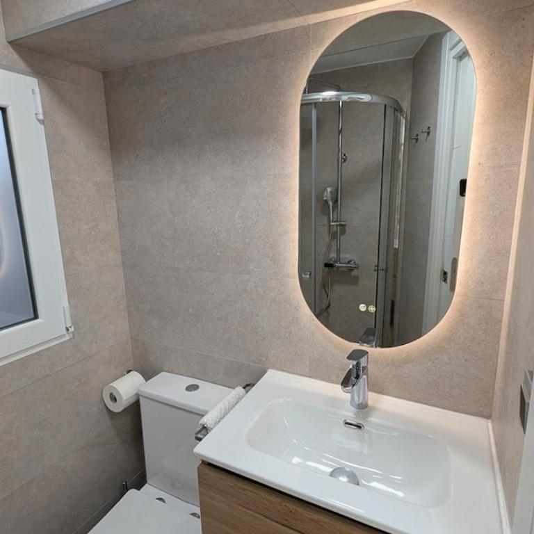 Brand-New Duplex Next to the Metro - Apartamento de 1 dormitorio - 34