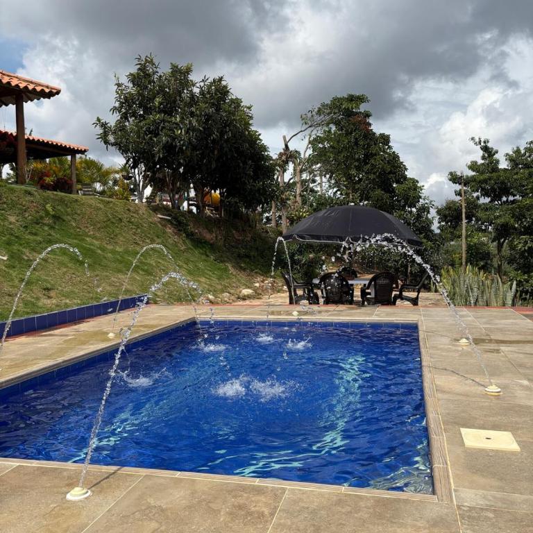 Cabaña familiar con piscina y una gran vista - Casa de 4 dormitorios - 5