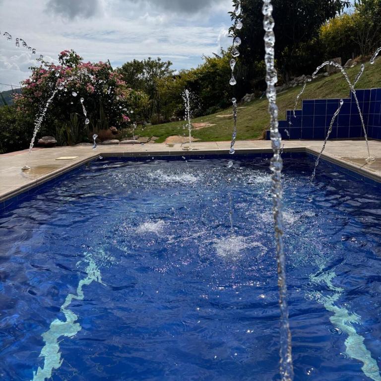 Cabaña familiar con piscina y una gran vista - Casa de 4 dormitorios - 64