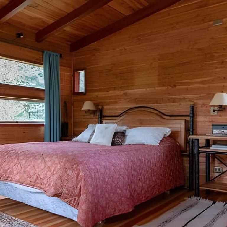 Dream Home Amid Native Trees - Three-Bedroom House - 4
