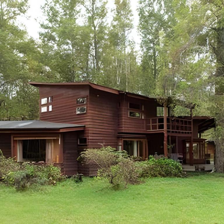 Dream Home Amid Native Trees - Three-Bedroom House - 24