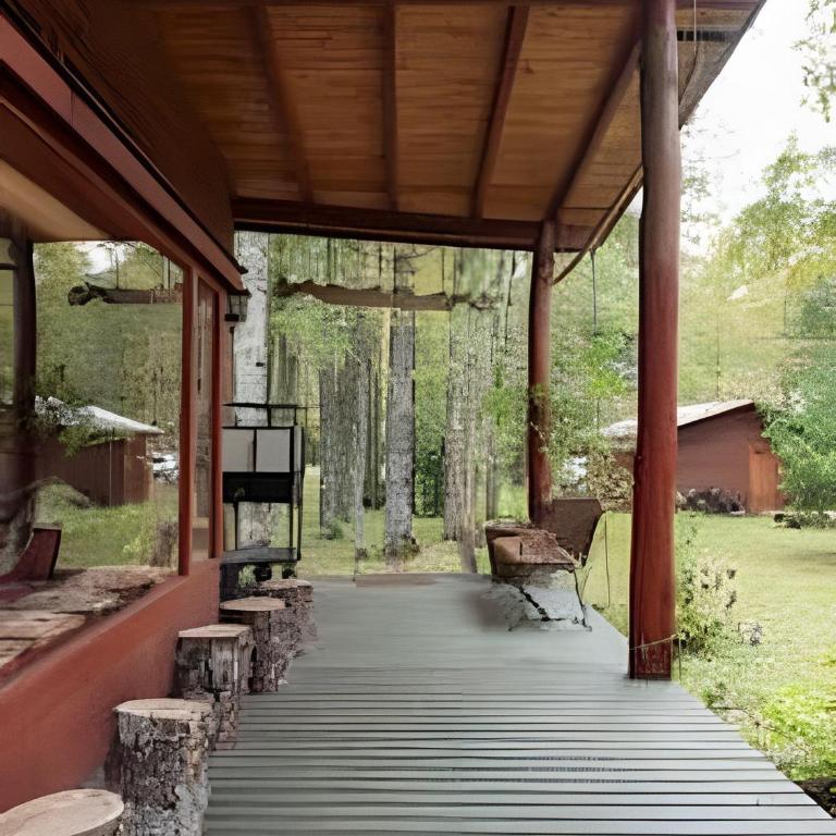 Dream Home Amid Native Trees - Three-Bedroom House - 31