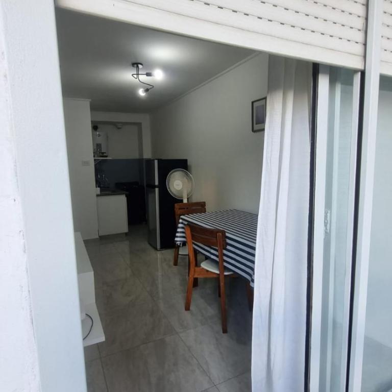 Departamento en Rosario a pasos de Avenida Pellegrini - Apartamento de 1 dormitorio - 14