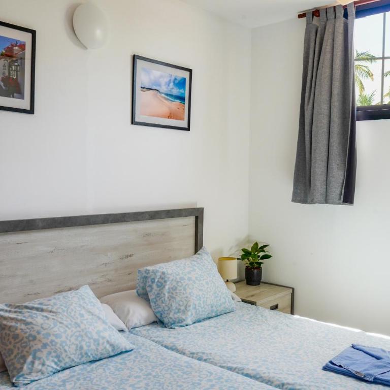 Surf Riders Fuerteventura - Habitación Doble con baño compartido - 2 camas - 4