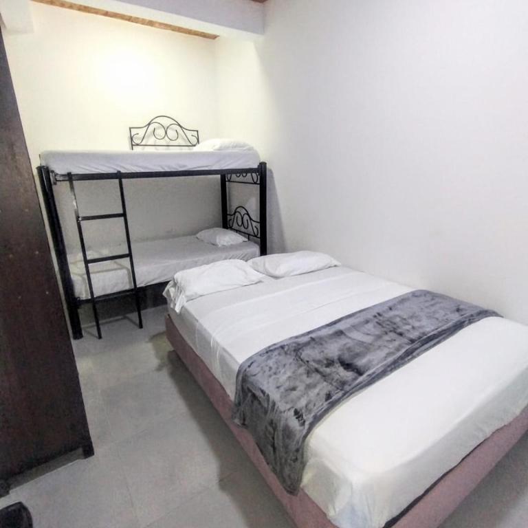Hotel Coralite Suites Santa Marta - Habitación Familiar Deluxe - 9