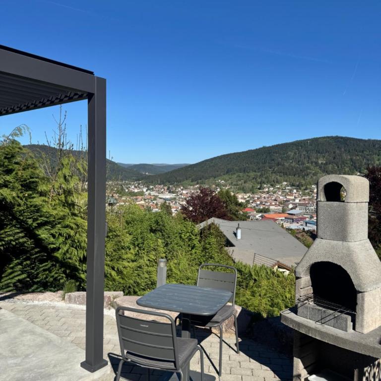 App le nid d'abeille cocon pour 2 pers, spa privée, belle vue avec terrasse - Appartement - 4