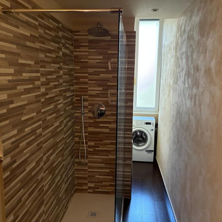 La finestra sul cortile - Appartamento con 3 Camere da Letto - 30