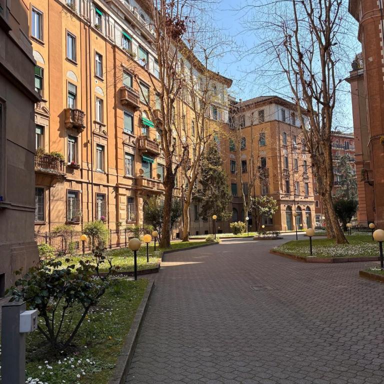 La finestra sul cortile - Appartamento con 3 Camere da Letto - 40