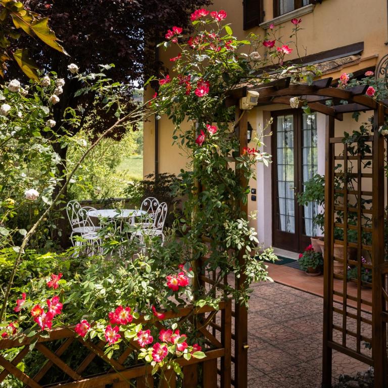 Casa Angolo delle Rose - Appartamento con Vista Giardino - 1