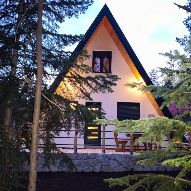 Pine Forest Chalet - Haus mit 2 Schlafzimmern - 3